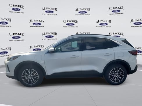 New 2026 Ford Escape SE image 2