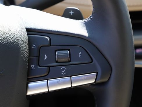 Used 2024 Cadillac XT4 Luxury w/ Cold Weather Package image 24