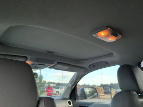 Used 2015 Toyota Tundra Limited image 10