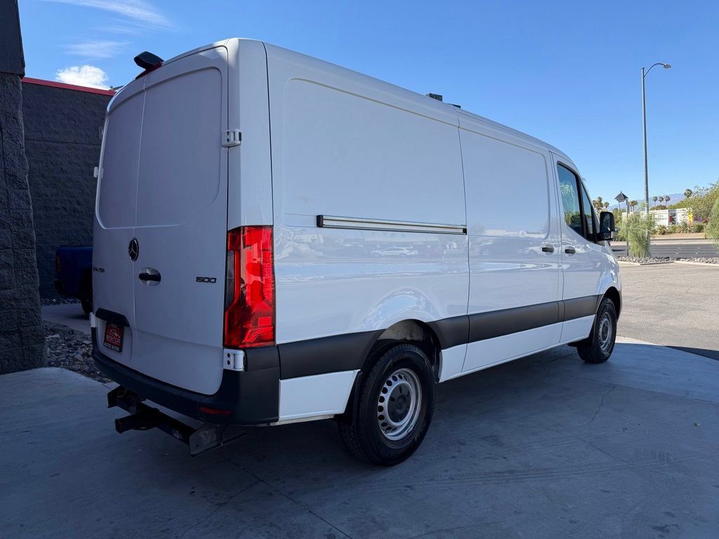 Used 2019 Mercedes-Benz Sprinter 144 image 16
