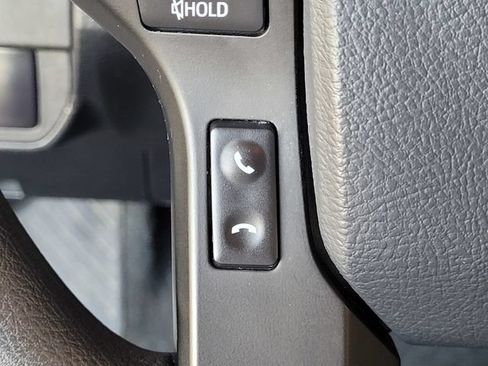 Certified 2018 Toyota Tacoma SR w/ SR Convenience Package AWD/4WD image 30