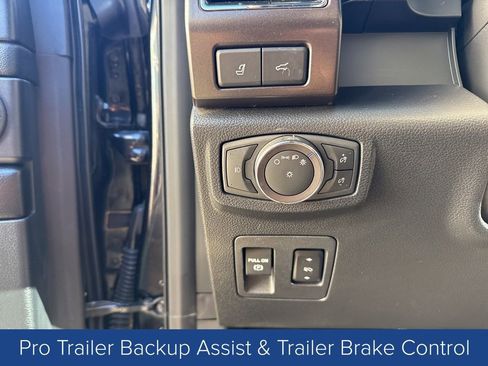 Used 2019 Ford Expedition Limited image 13