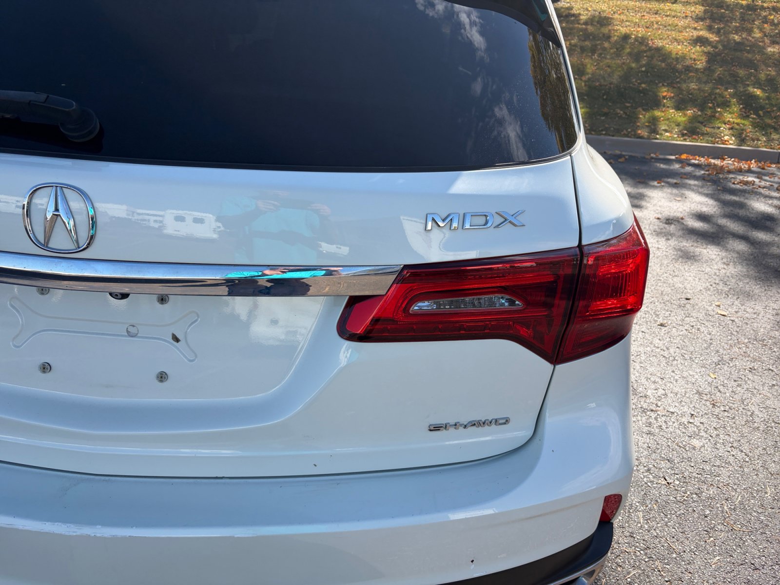 Used 2017 Acura MDX SH-AWD image 23