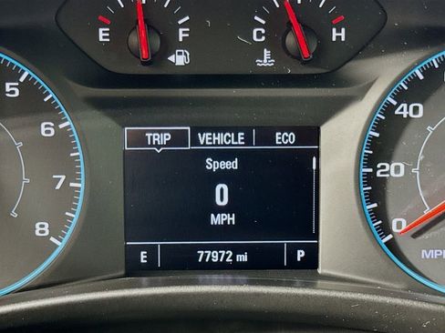 Used 2020 Chevrolet Equinox LS w/ LPO, Cargo Package FWD image 22