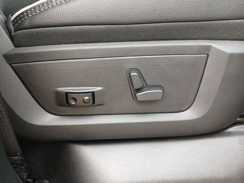 New 2026 RAM 3500 Big Horn w/ Laramie Trim Package AWD/4WD image 23