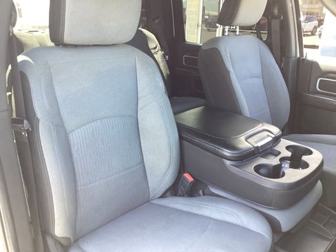 Used 2024 RAM 2500 Big Horn AWD/4WD image 16