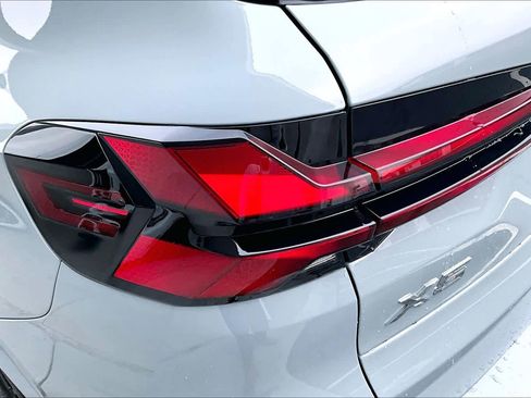 Used 2025 BMW X5 sDrive40i w/ M Sport Package image 27