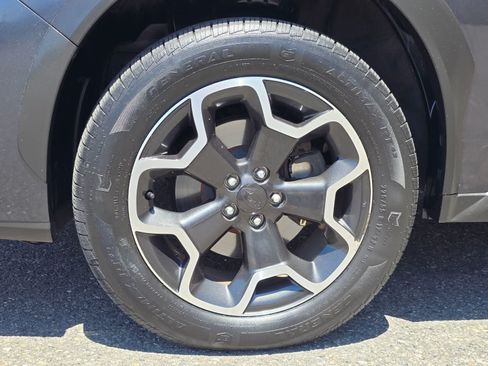 Used 2014 Subaru Crosstrek 2.0i Premium AWD/4WD image 8