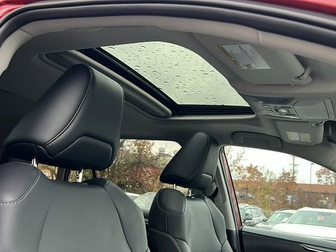 Used 2020 Toyota RAV4 XLE Premium image 9