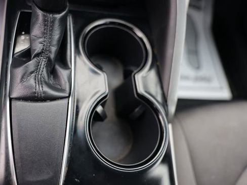 Used 2018 Toyota Camry LE FWD image 27