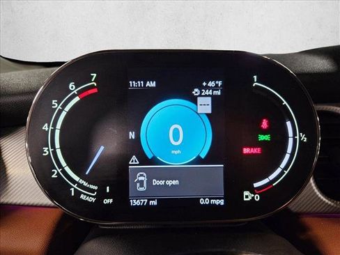 Used 2024 MINI Cooper 2-Door Hardtop w/ Signature Upholstery Package image 11