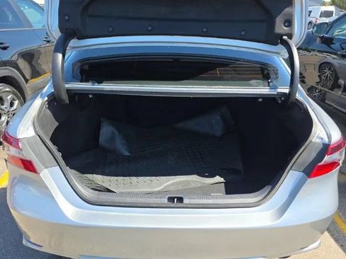 Used 2021 Toyota Camry SE FWD image 15