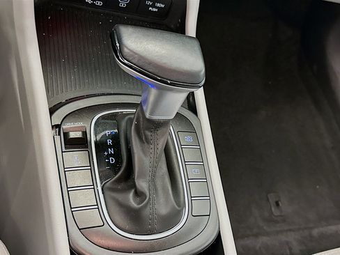 Used 2025 Hyundai Kona SEL image 25