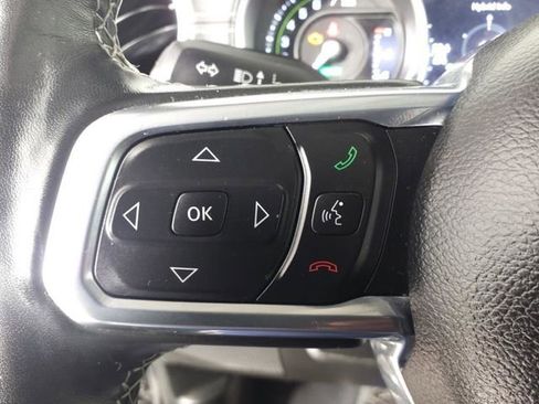 Used 2022 Jeep Wrangler Unlimited Sahara w/ Cold Weather Group image 27