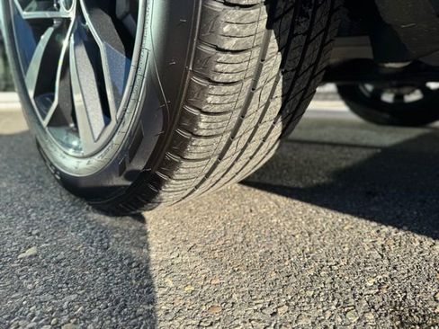 Certified 2025 Audi Q5 2.0T Premium Plus image 9