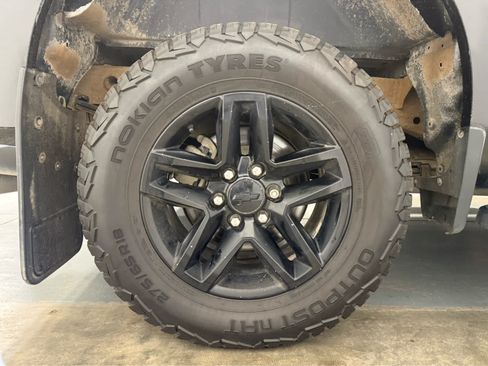 Used 2020 Chevrolet Silverado 1500 RST w/ True North Edition AWD/4WD image 10