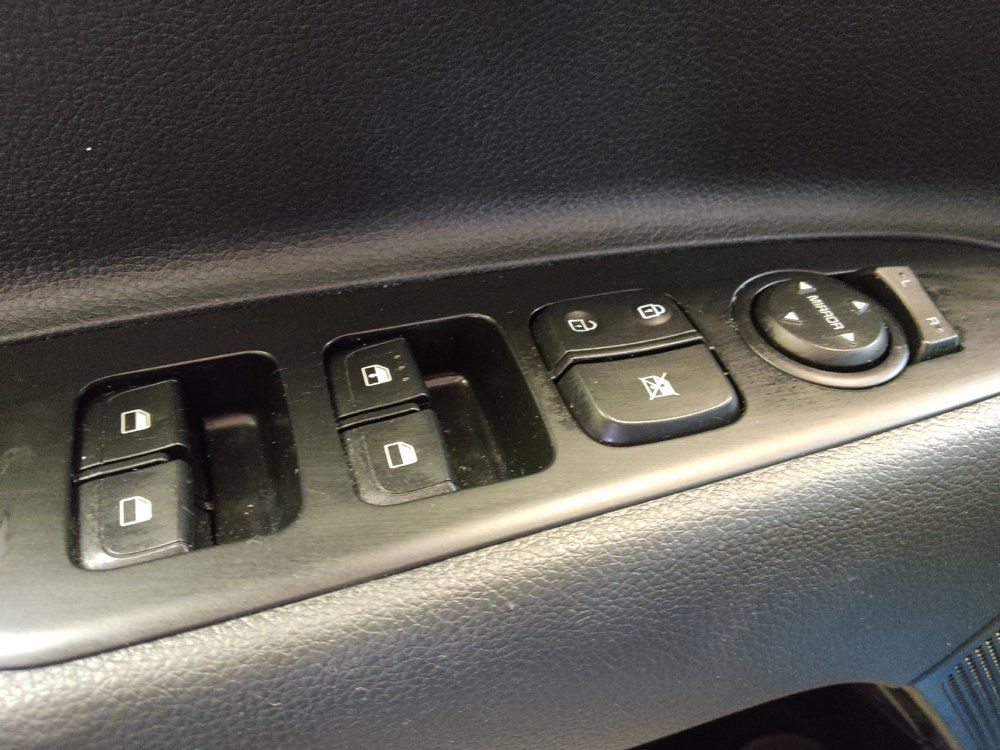 Used 2023 Kia Rio S w/ Technology Package FWD image 27