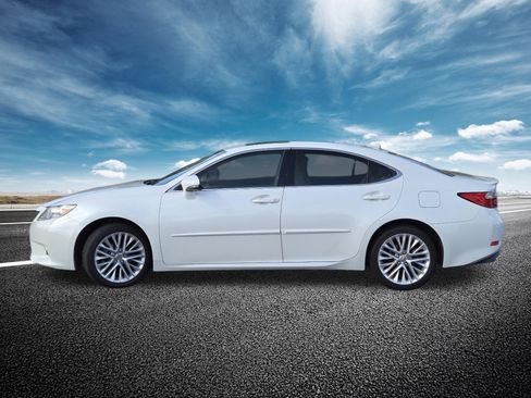 Used 2014 Lexus ES 350 w/ Luxury Package FWD image 15