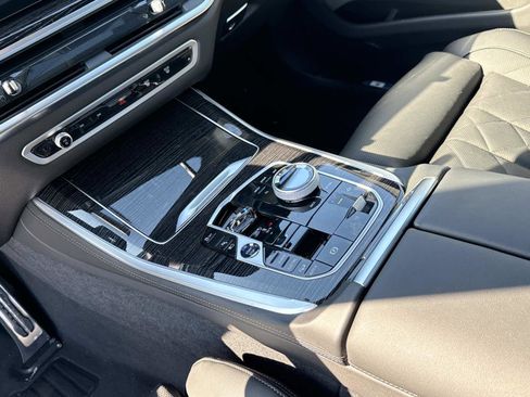 New 2026 BMW X5 xDrive50e w/ Executive Package image 21