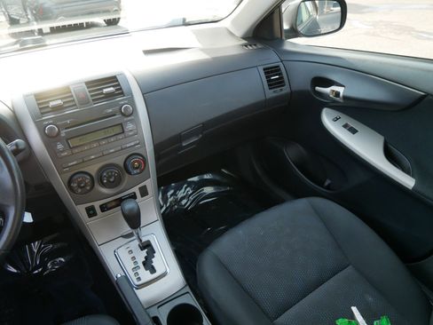 Used 2010 Toyota Corolla S image 11