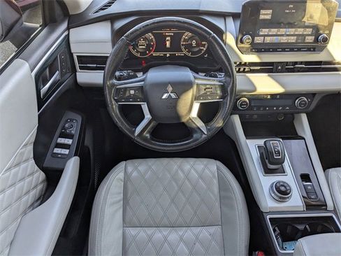 Used 2022 Mitsubishi Outlander SEL image 14