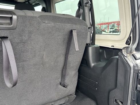 Used 2023 Jeep Wrangler Sport S image 24