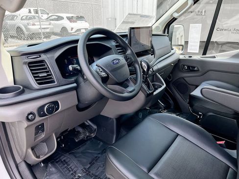 New 2026 Ford Transit 250 148 Medium Roof RWD image 3