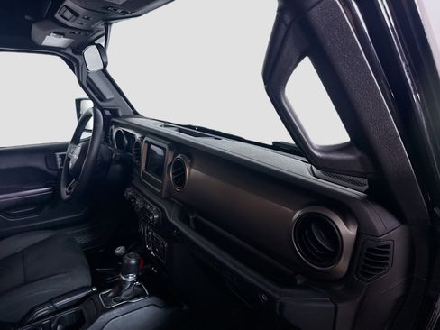 Used 2019 Jeep Wrangler Unlimited Sport S image 30