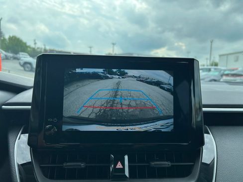 Used 2025 Toyota Corolla LE FWD image 20