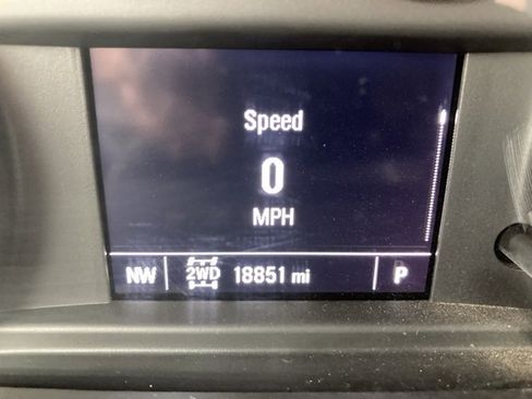 Used 2022 Chevrolet Silverado 1500 Custom image 17