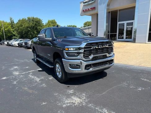 Used 2026 RAM 2500 Big Horn AWD/4WD image 2