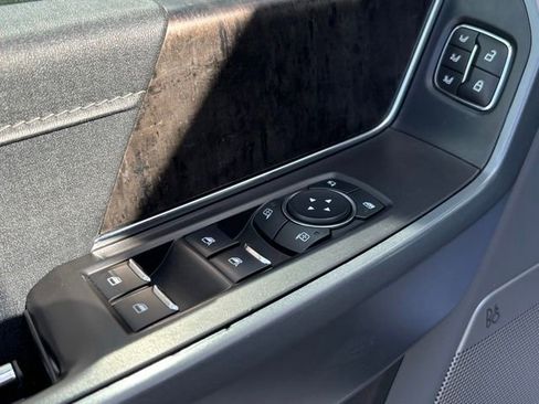 Used 2023 Ford F150 Lariat image 15