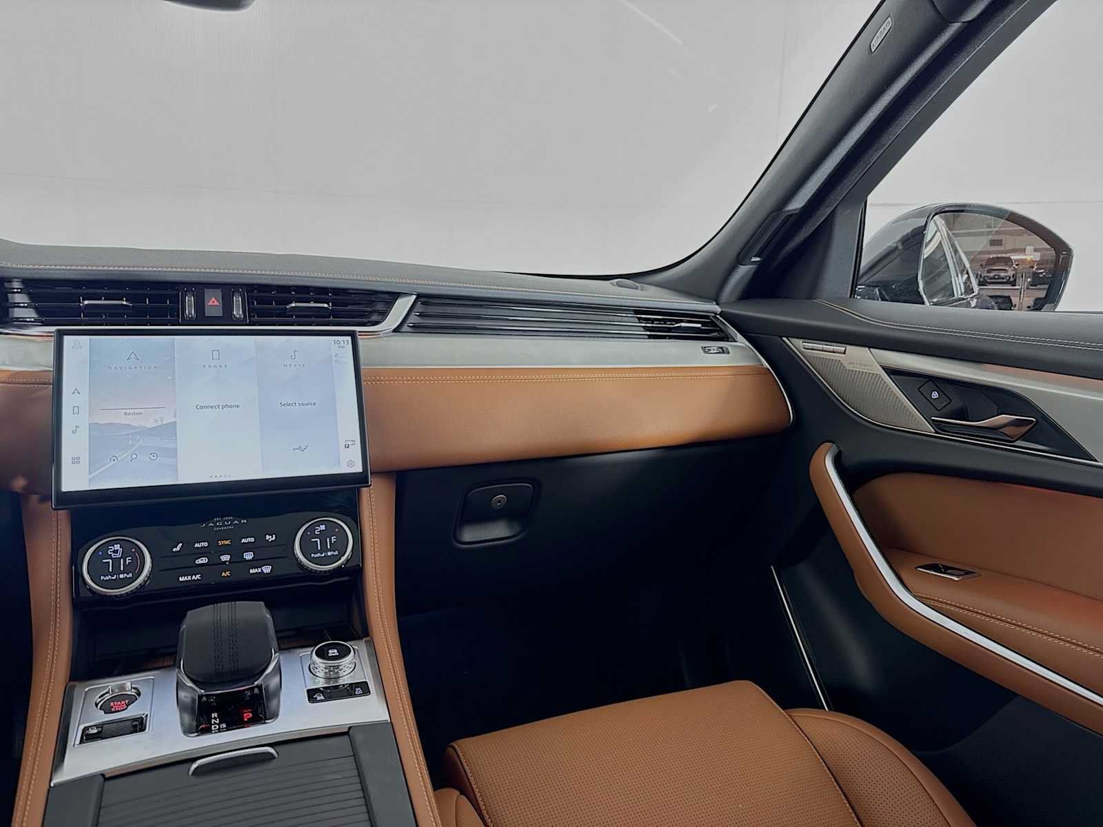 New 2025 Jaguar F-PACE R-Dynamic S AWD/4WD image 31