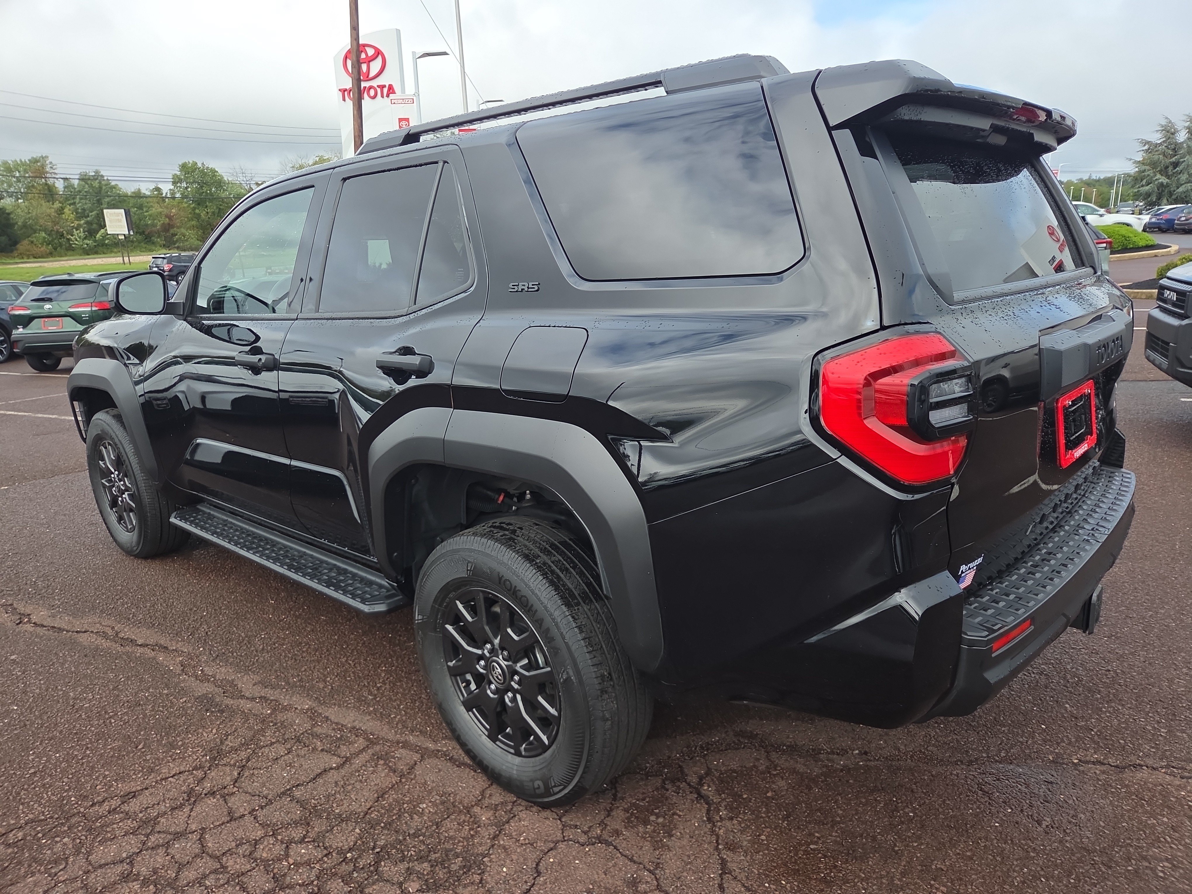 Certified 2025 Toyota 4Runner SR5 AWD/4WD image 5