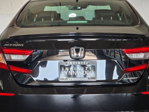 Used 2018 Honda Accord Sport image 26