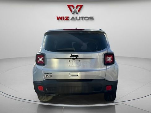 Used 2018 Jeep Renegade Altitude AWD/4WD image 4