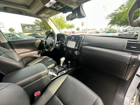 Used 2024 Toyota 4Runner TRD Off-Road Premium w/ Moonroof Package image 27