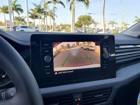 New 2026 Volkswagen Jetta SE image 11