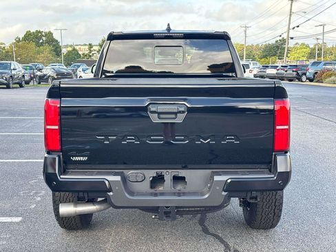 New 2025 Toyota Tacoma TRD Off-Road AWD/4WD image 3
