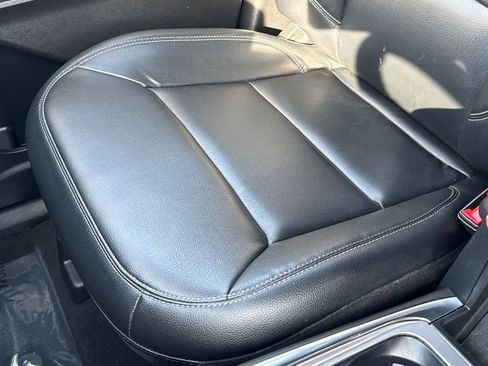 Certified 2020 Ford Explorer XLT w/ Equipment Group 202A image 24