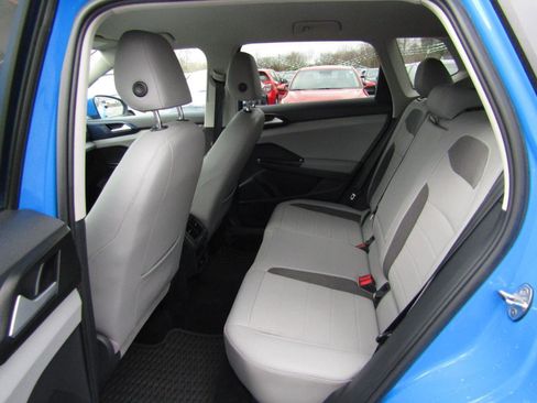 Used 2022 Volkswagen Taos SE image 18