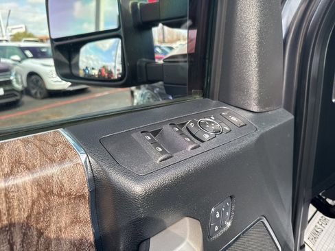 Used 2017 Ford F350 Lariat w/ Lariat Ultimate Package image 12