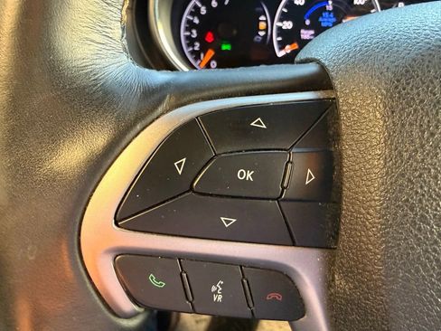 Used 2018 Jeep Grand Cherokee Limited image 26