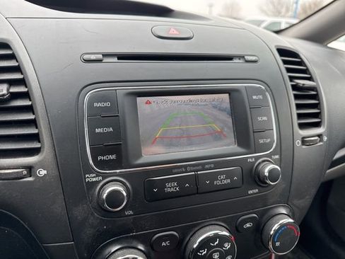 Used 2016 Kia Forte LX w/ LX Popular Plus Package image 19