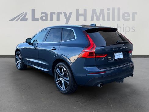 Used 2018 Volvo XC60 T6 Momentum w/ Convenience Package image 3