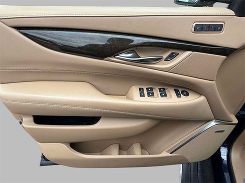 Used 2019 Cadillac Escalade ESV Platinum image 23