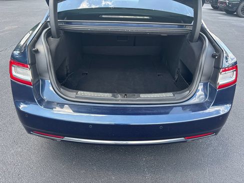 Used 2017 Lincoln Continental Reserve FWD image 21