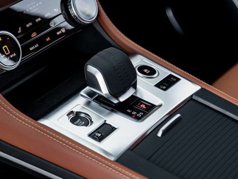 New 2026 Jaguar F-PACE R-Dynamic S image 19