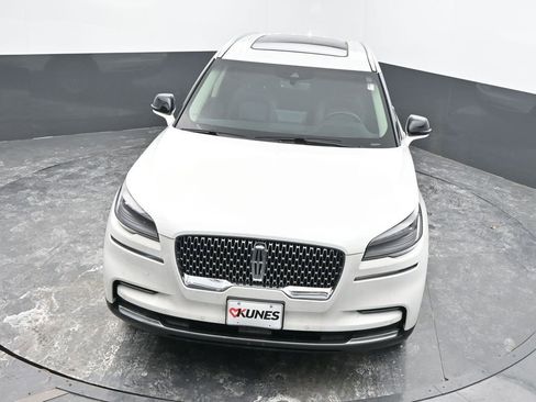 Used 2023 Lincoln Aviator AWD w/ Premium Package image 39