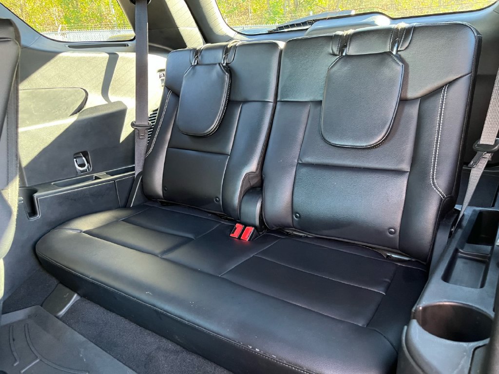 Used 2024 Ford Explorer ST w/ Equipment Group 401A AWD/4WD image 18